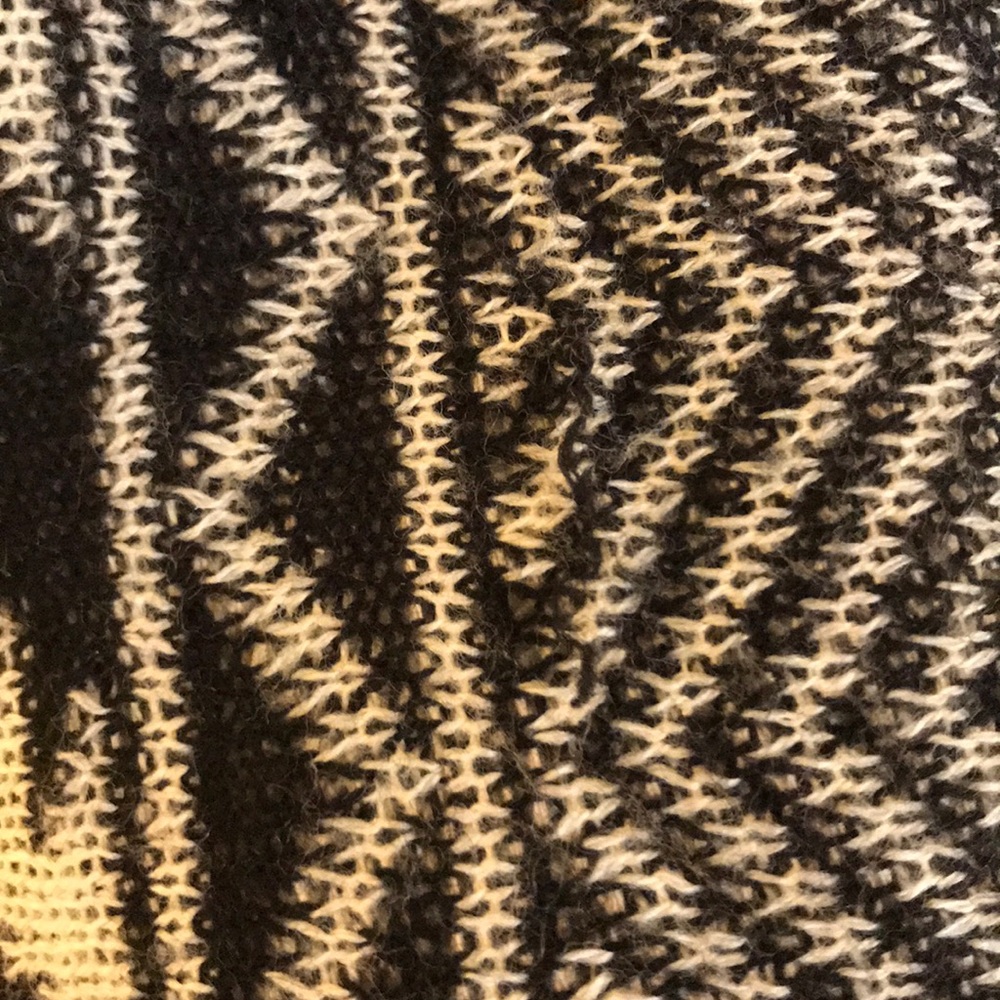 Almost Famous Cardigan - Picture 7 of 8